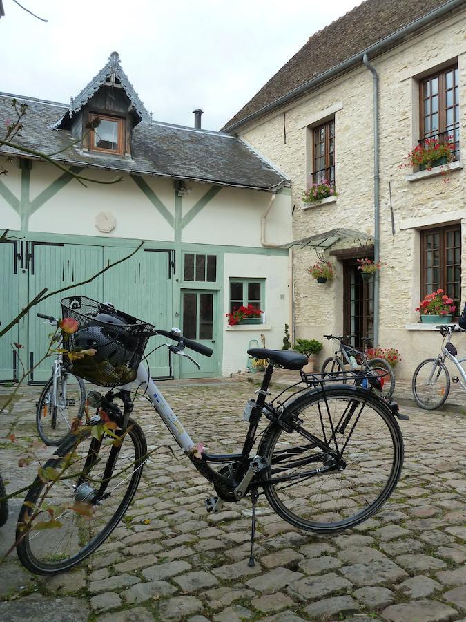Bed and Breakfast Au Relais De Chaussy Екстер'єр фото